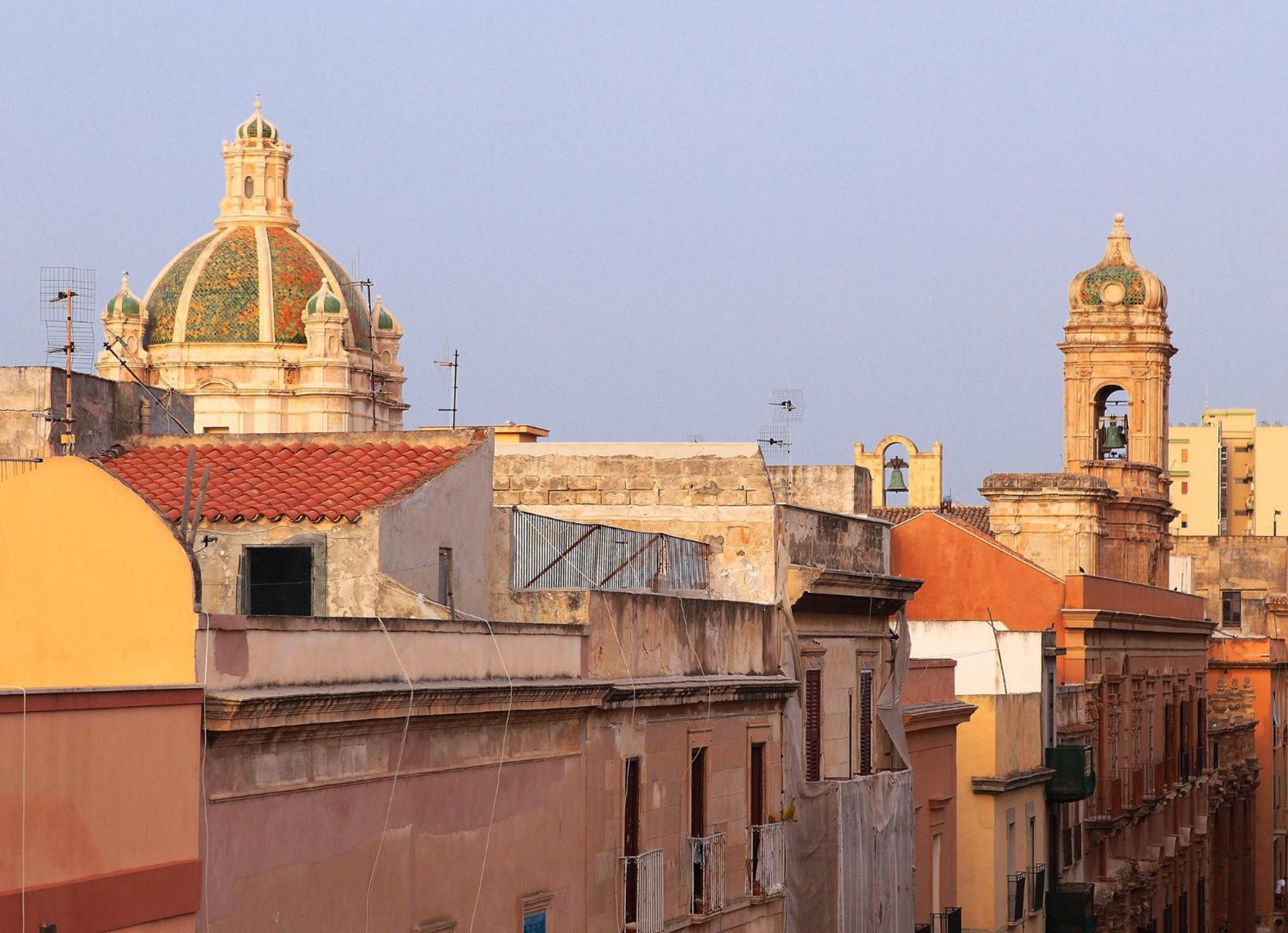 Palazzo Ossuna Трапани Екстериор снимка
